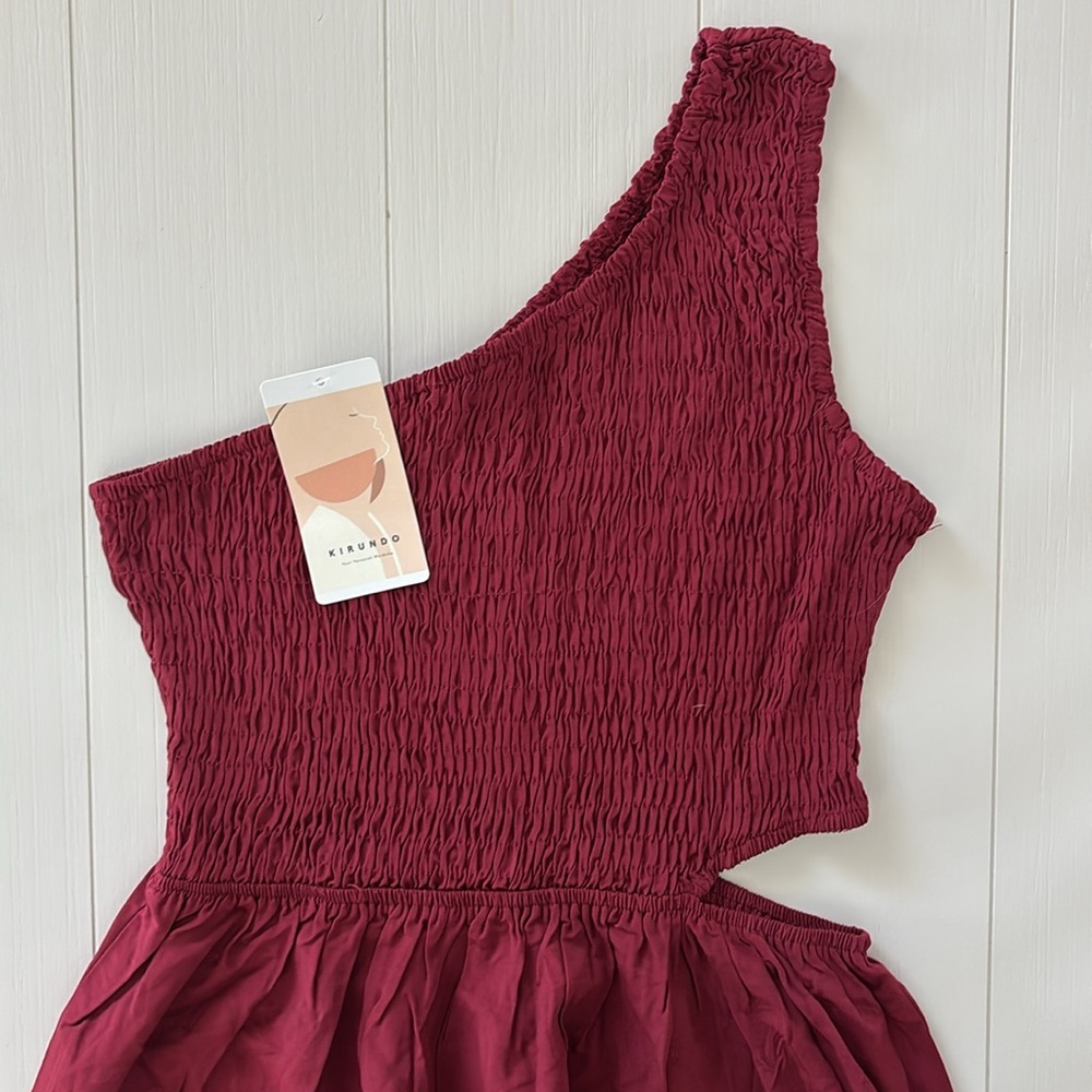 KIRUNDO Sleeveless One Shoulder Smocked Cut-out Maxi Dress in Maroon - Picture 5 of 16